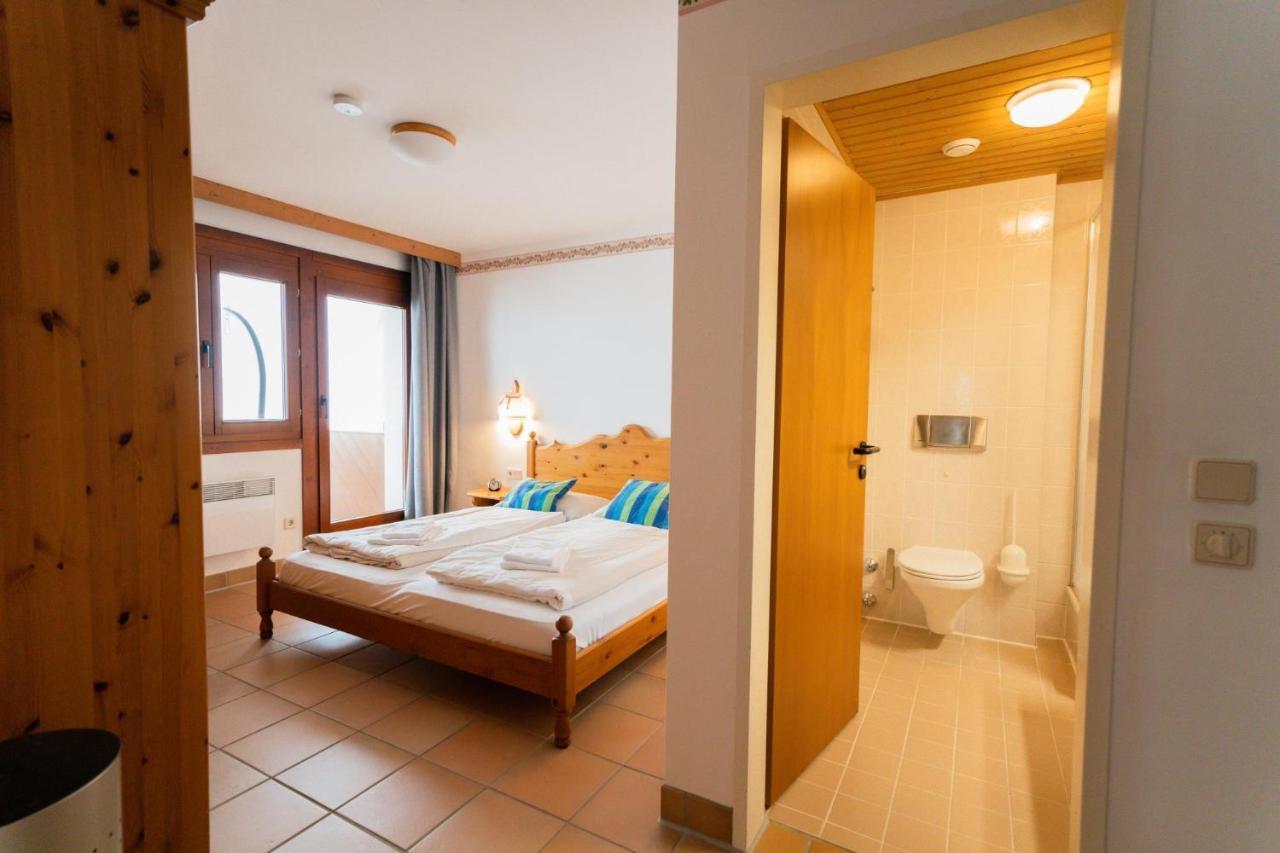 Apartment Weitblick - Almresort Gerlitzen Трефен Екстериор снимка