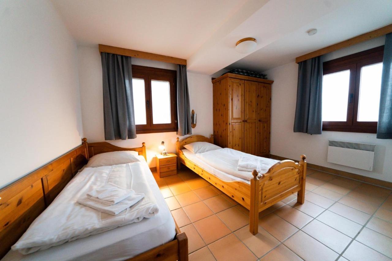 Apartment Weitblick - Almresort Gerlitzen Трефен Екстериор снимка